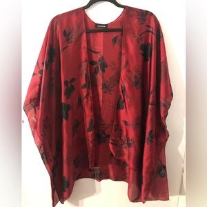 Le Chateau Floral Kimono